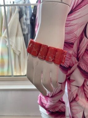 Stretch Coral Resin Bracelet - Women Jewelry